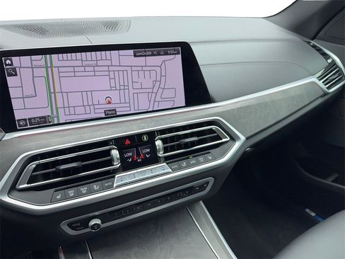 Used 2022 BMW X5 sDrive40i w/ Premium Package image 23