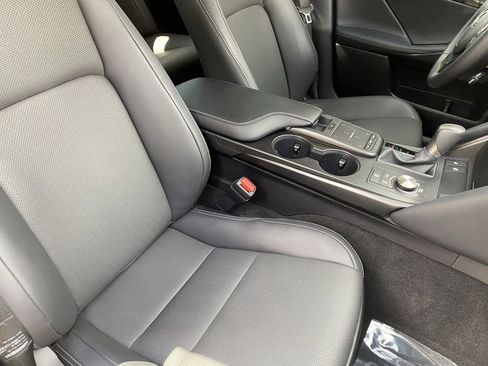 Used 2025 Lexus IS 300 F Sport RWD image 15