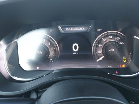 New 2026 RAM 1500 Laramie AWD/4WD image 21