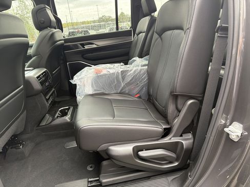 New 2026 Jeep Grand Wagoneer L 2WD w/ Premium Group I image 26