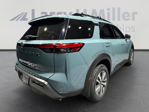 New 2026 Nissan Pathfinder SL image 5