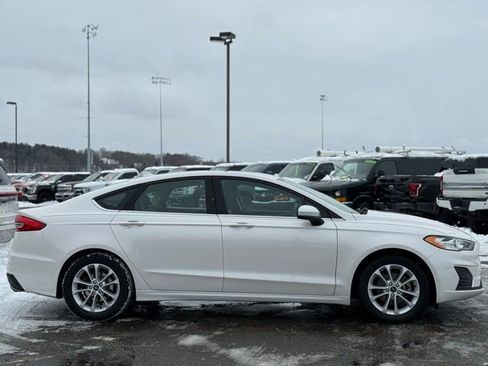 Certified 2020 Ford Fusion SE image 32
