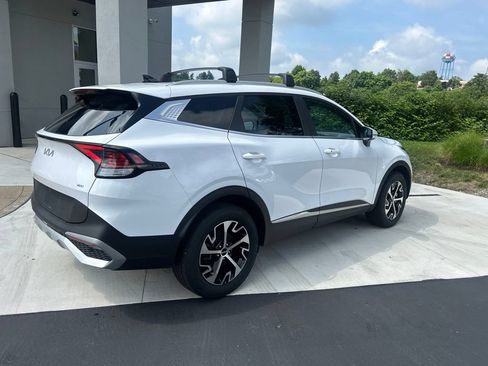 Certified 2024 Kia Sportage EX AWD/4WD image 8