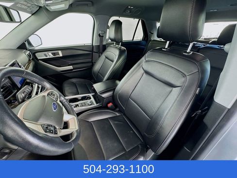 Used 2023 Ford Explorer Limited image 22