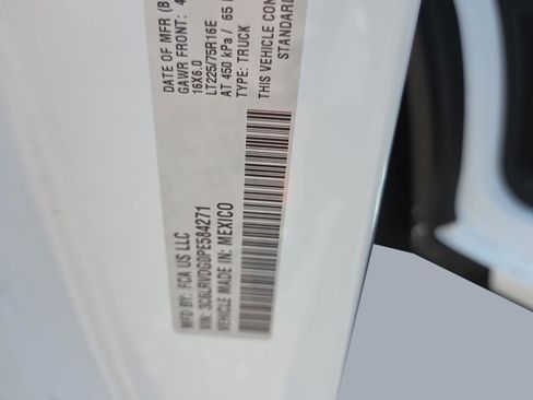 Used 2023 RAM ProMaster 2500 w/ Interior LED Lighting Group FWD image 18