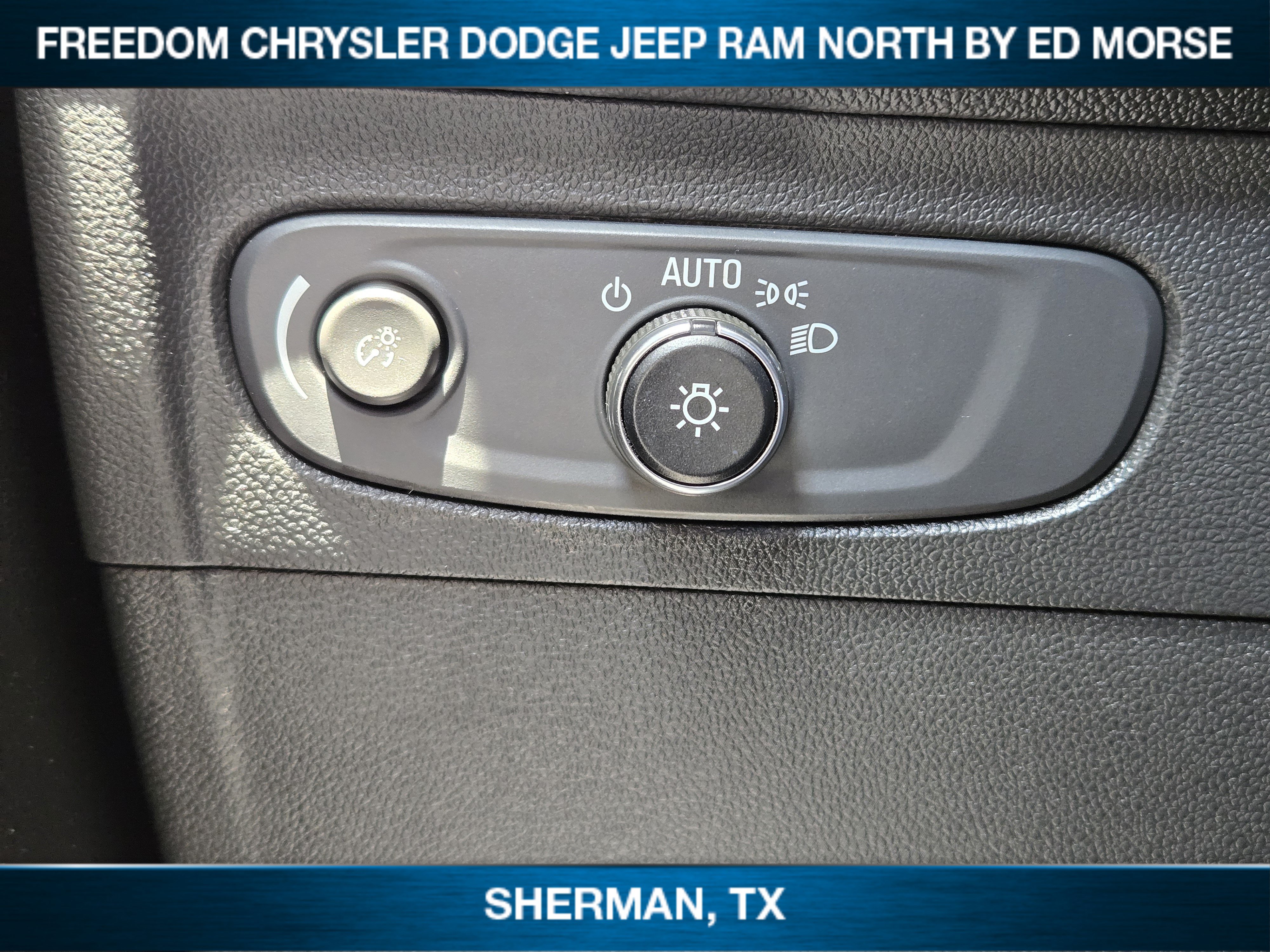 Used 2023 Buick Envision Essence FWD image 16