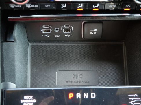 Used 2022 Jeep Grand Cherokee L Overland w/ Luxury Tech Group IV AWD/4WD image 41
