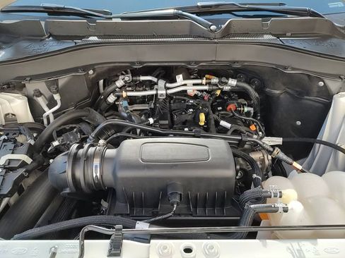 Used 2023 Ford Explorer XLT w/ Equipment Group 202A AWD/4WD image 34