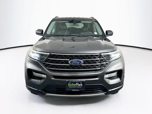 Used 2020 Ford Explorer XLT w/ Equipment Group 202A RWD image 2