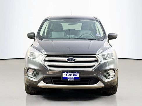 Used 2019 Ford Escape SE image 2