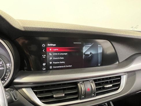 Used 2022 Alfa Romeo Stelvio Veloce image 49