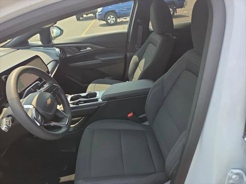 Used 2026 Chevrolet Equinox EV LT FWD image 12