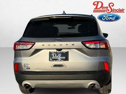 Used 2022 Ford Escape SEL image 8