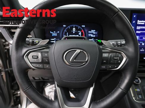 Used 2024 Lexus GX 550 w/ Cold Area Package AWD/4WD image 10