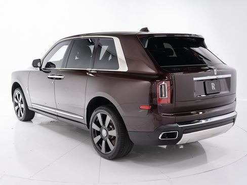 Certified 2023 Rolls-Royce Cullinan AWD/4WD image 3