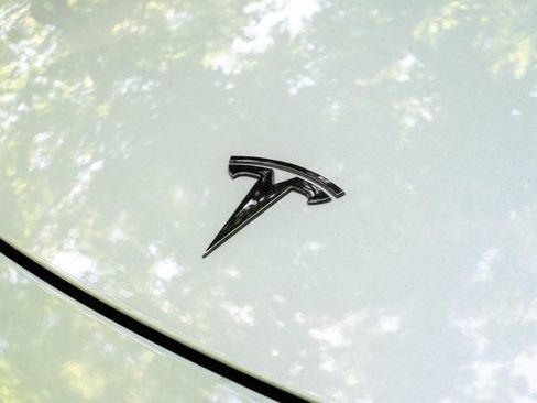 Used 2022 Tesla Model Y Performance AWD/4WD image 19