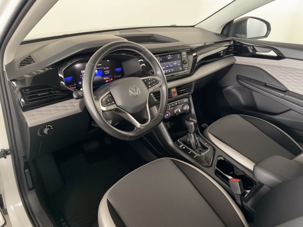 Used 2023 Volkswagen Taos S FWD image 4