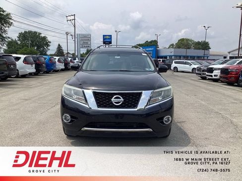 Used 2015 Nissan Pathfinder Platinum w/ Cargo Package AWD/4WD image 2