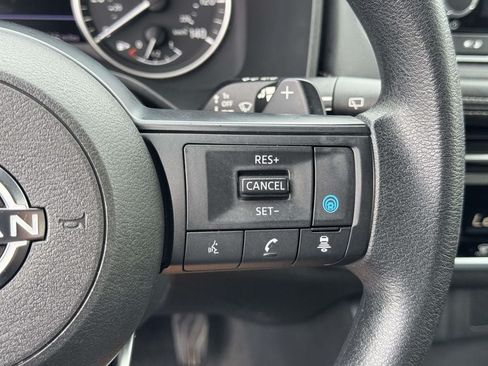 Used 2024 Nissan Rogue SV AWD/4WD image 12