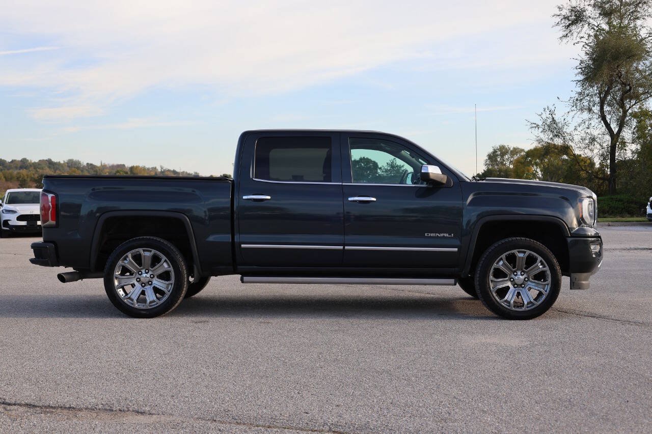 Used 2017 GMC Sierra 1500 Denali w/ Denali Ultimate Package AWD/4WD image 7