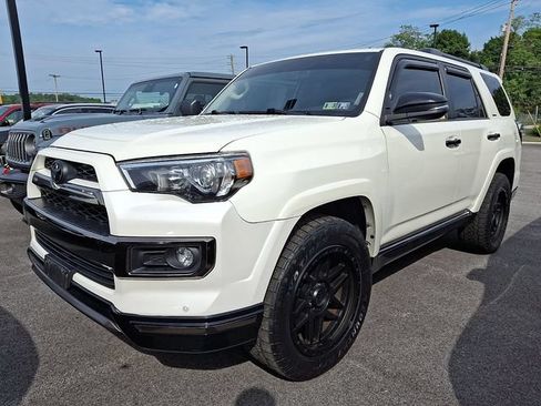 Used 2019 Toyota 4Runner Limited AWD/4WD image 2