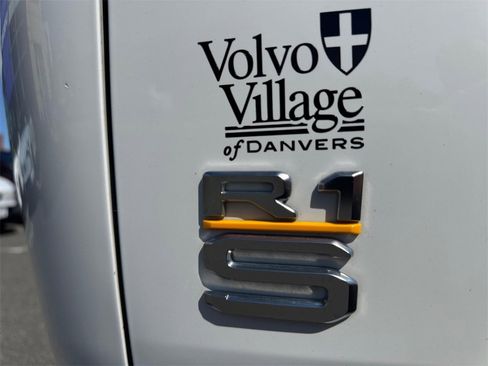 Used 2023 Rivian R1S Adventure image 8