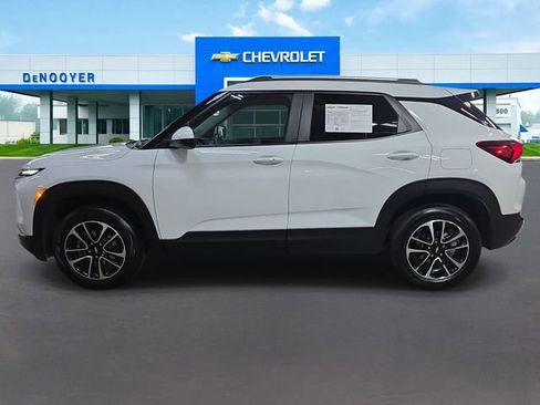 Used 2025 Chevrolet TrailBlazer LT AWD/4WD image 10