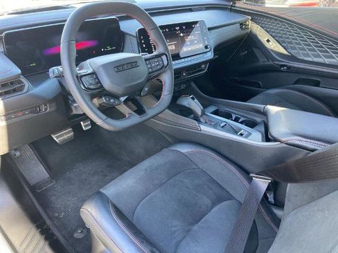 Used 2025 Dodge Charger Daytona Scat Pack w/ Track Pack image 6