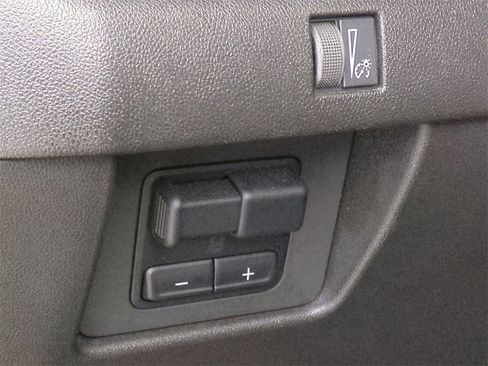 Certified 2023 Chevrolet Colorado Trail Boss w/ Advanced Trailering Package image 18