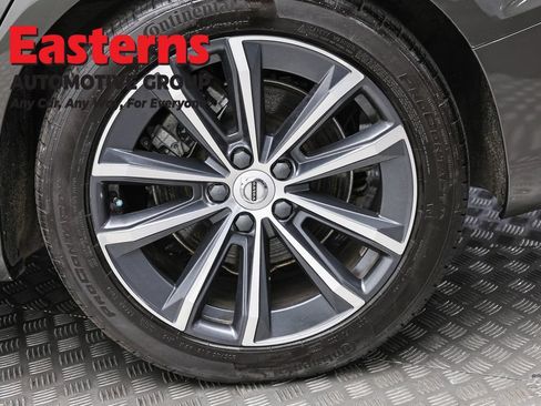 Used 2022 Volvo S60 B5 Inscription AWD/4WD image 8