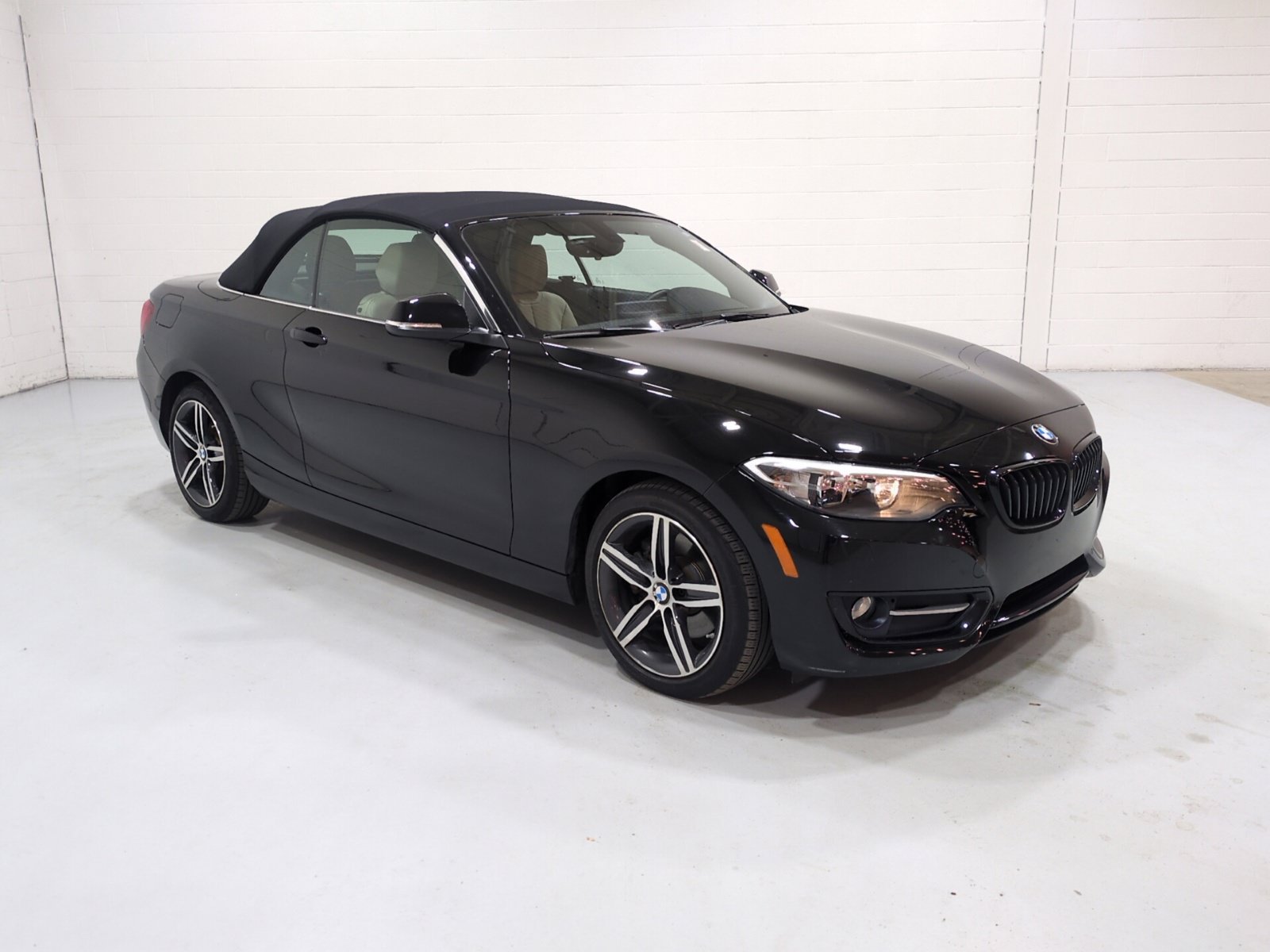 Used 2017 BMW 230i xDrive Convertible AWD/4WD image 12