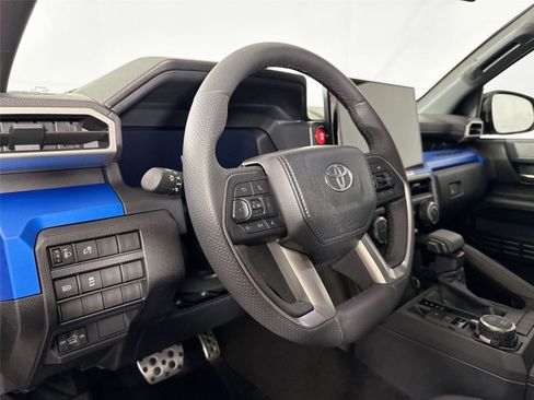 Certified 2024 Toyota Tacoma TRD Sport AWD/4WD image 4