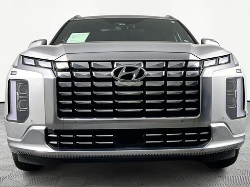 Used 2024 Hyundai Palisade Calligraphy image 2