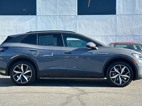 Used 2023 Volkswagen ID.4 Pro S image 2