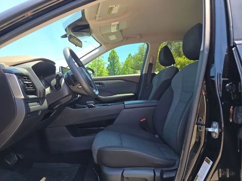 Used 2021 Nissan Rogue S FWD image 12