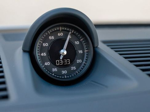 Used 2024 Porsche 911 Carrera 4S w/ Sport Package image 30