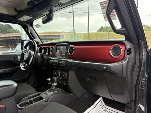 Used 2020 Jeep Wrangler Unlimited Rubicon AWD/4WD image 13