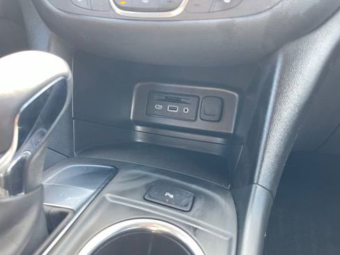 Used 2024 Chevrolet Equinox LT image 24