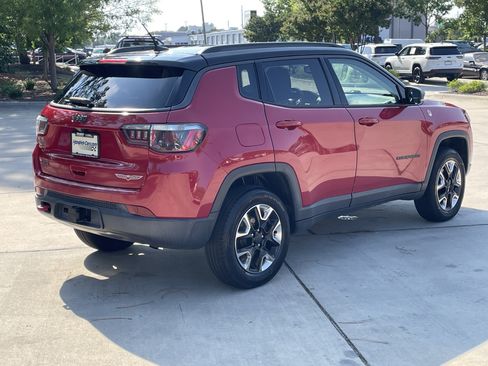 Used 2018 Jeep Compass Trailhawk w/ Popular Equipment Group AWD/4WD image 9
