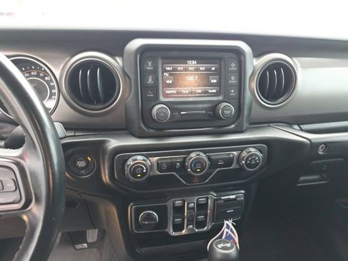 Used 2021 Jeep Wrangler Unlimited Sport image 19