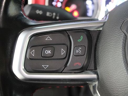 Used 2022 Jeep Gladiator Rubicon w/ Dual Top Group AWD/4WD image 16