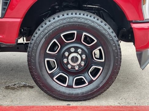 Used 2024 Ford F250 Platinum w/ FX4 Off-Road Package image 10