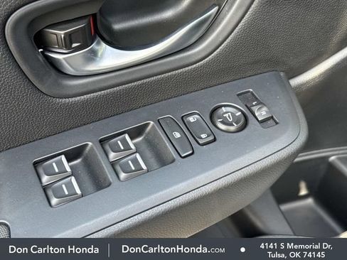 Used 2026 Honda Pilot Sport image 11