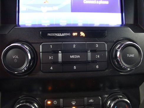 Used 2020 Ford F150 Lariat image 48