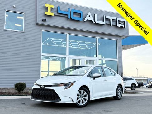 Used 2021 Toyota Corolla LE image 1