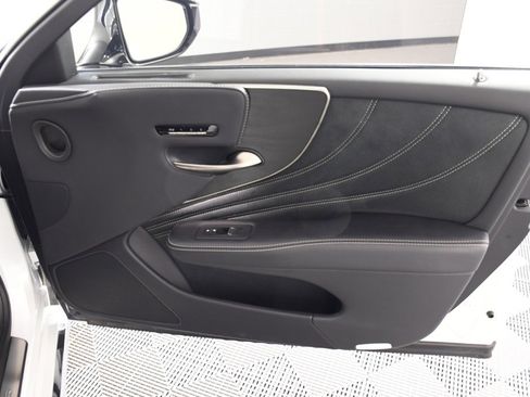 Used 2022 Lexus LS 500 AWD image 18