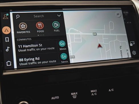 Used 2023 Land Rover Discovery Sport S image 18