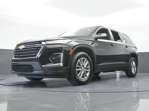 Used 2023 Chevrolet Traverse LT FWD image 59