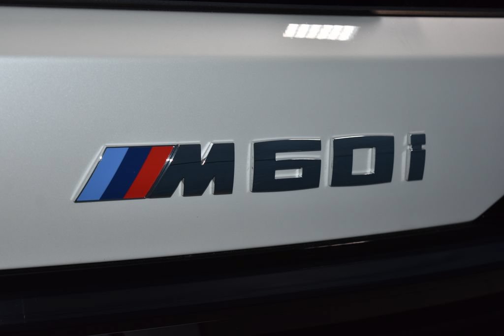 Used 2025 BMW X7 M60i AWD/4WD image 33