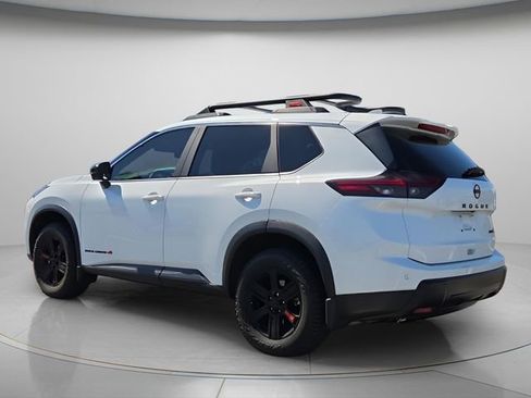 Used 2025 Nissan Rogue SV w/ Rock Creek Premium Package image 6